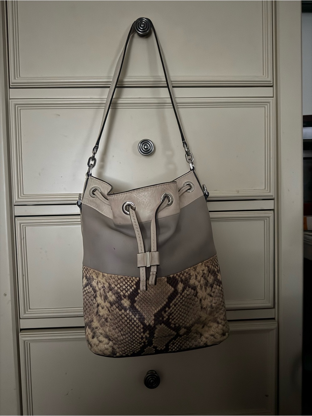 Michael Kors Snakeskin Print Colorblock Bucket Shoulder Bag Taupe Cream
